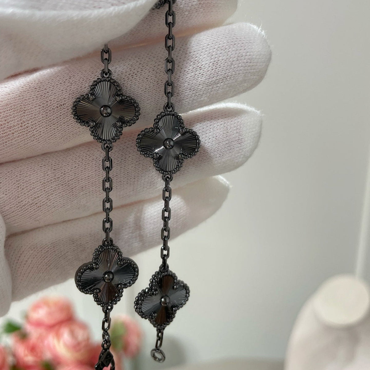 [Stars Jewelry]CLOVER 5 MOTIF BLACK BRACELET