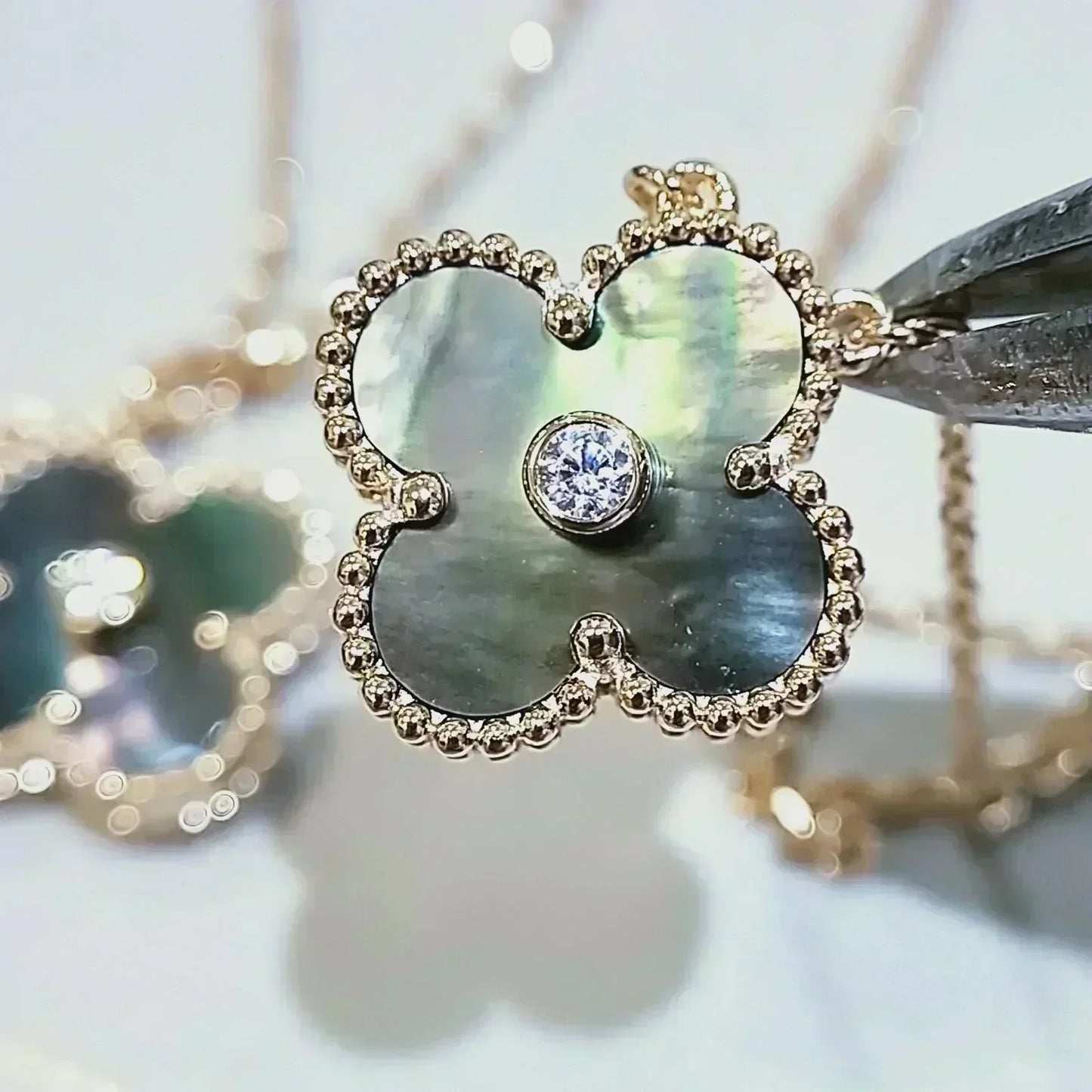 [Stars Jewelry]CLOVER 15MM DIAMOND AND MOTHER-OF-GREY NECKLACE