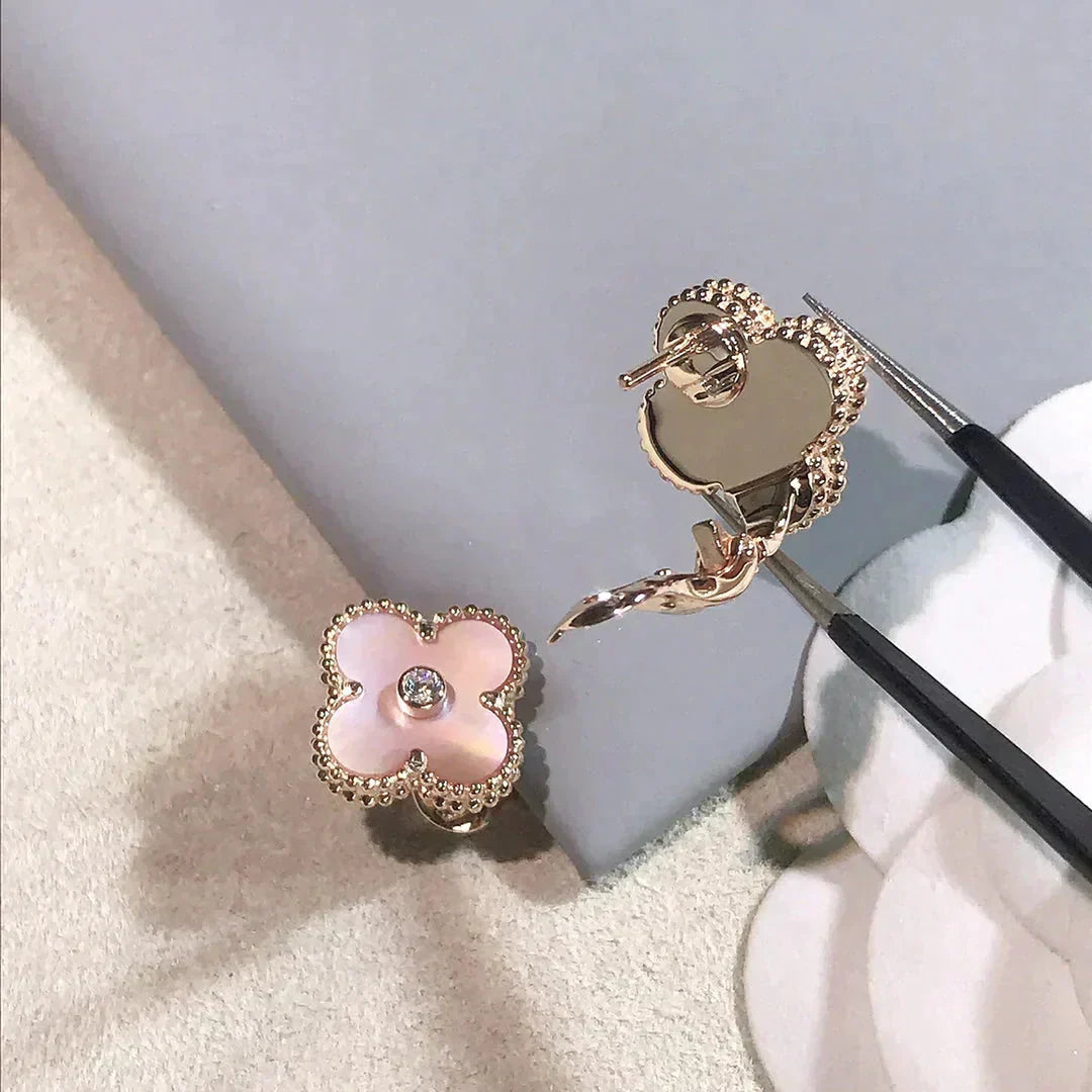 [Stars Jewelry]CLOVER MEDIUM 1 MOTIFS  PINK MOP DIAMOND EARRINGS