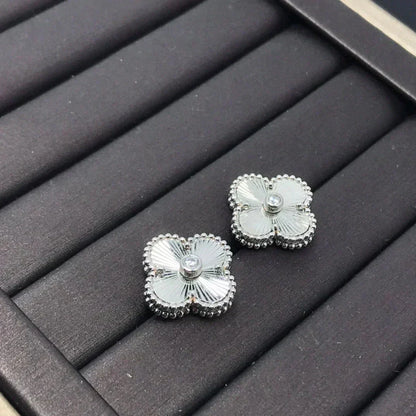 [Stars Jewelry]CLOVER MINI 9.5MM LASER EARRINGS