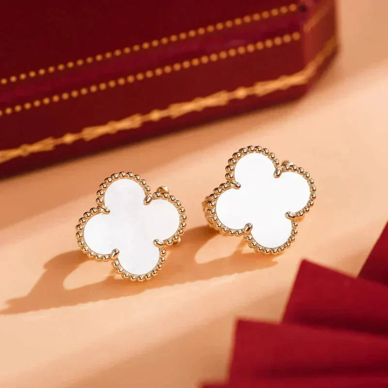 [Stars Jewelry]CLOVER MEDIUM 1 MOTIFS  WHITE MOP STUD EARRINGS