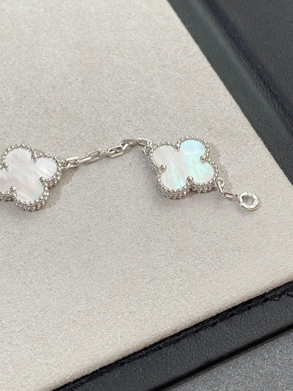 [Stars Jewelry]CLOVER WHITE PEARL MOP 5 MOTIF BRACELET COLLECTION
