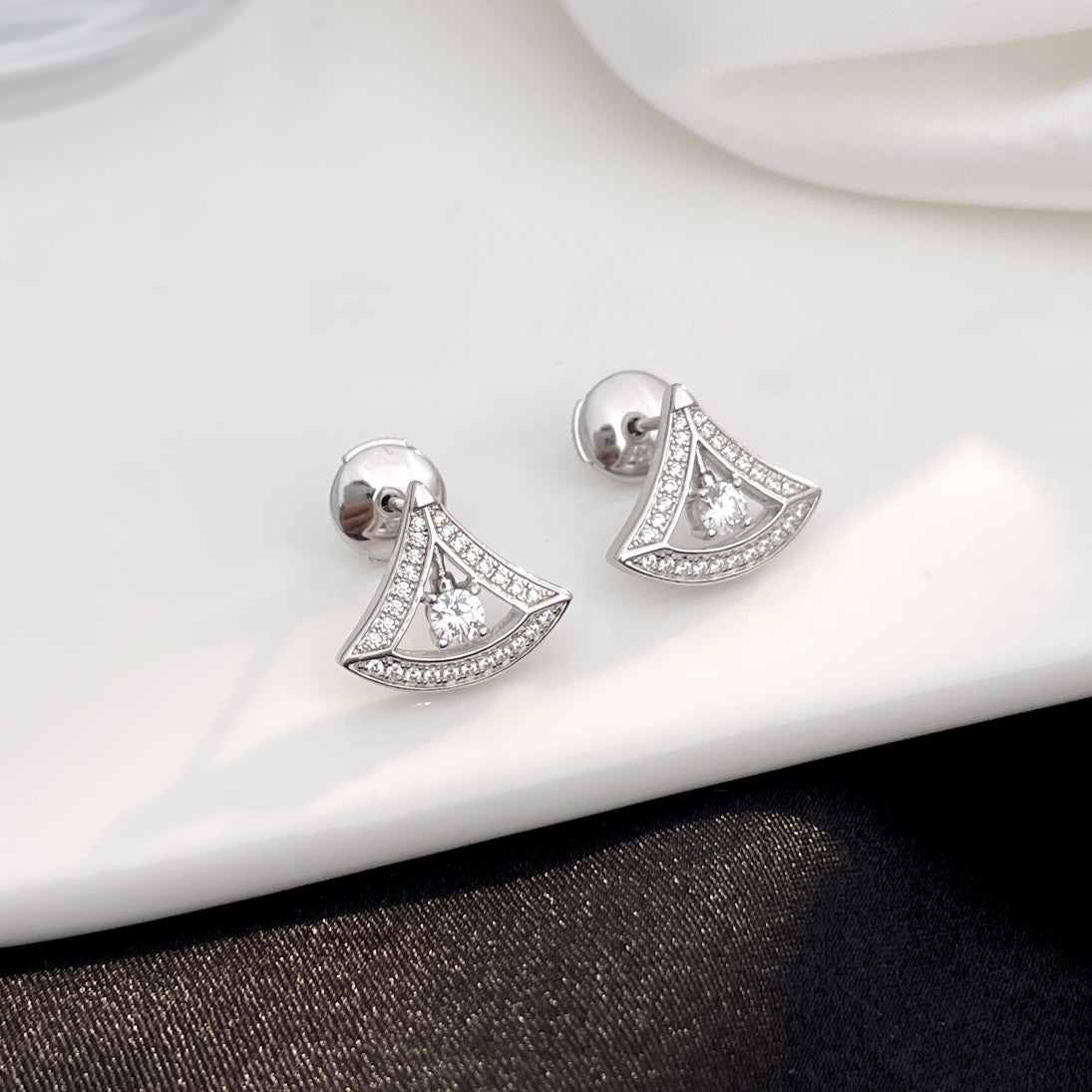 [Stars Jewelry]DREAM MINI DIAMOND STUD EARRINGS