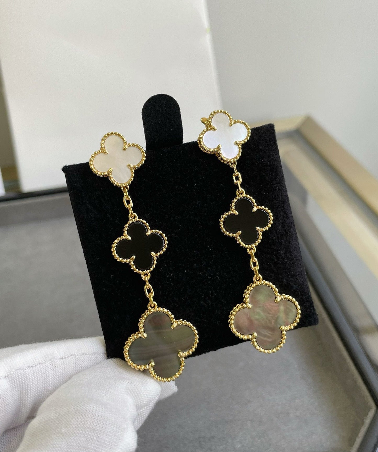 [Stars Jewelry]CLOVER 3 MOTIF MOP ONYX DARK MOP PINK GOLD EARRINGS