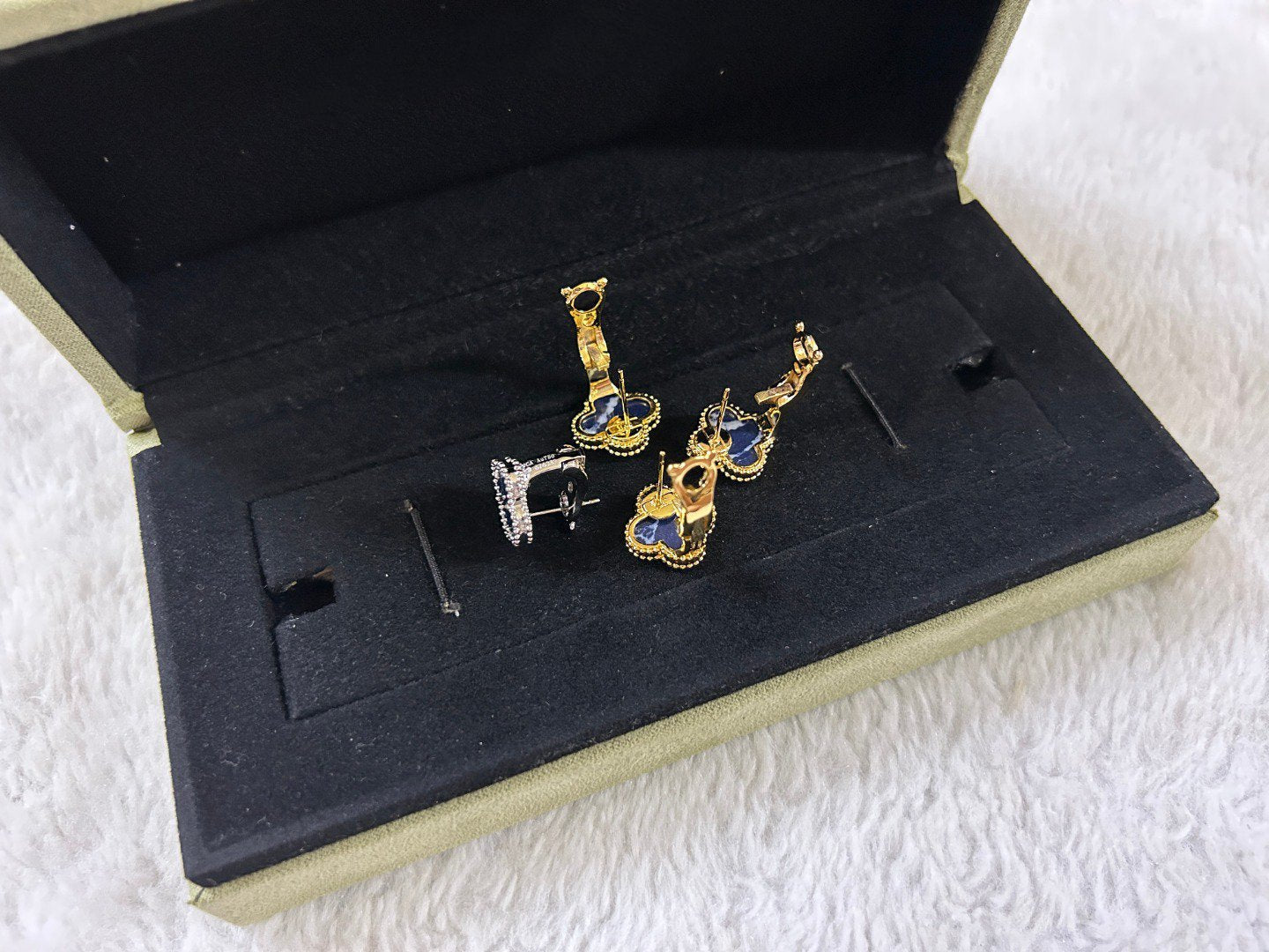 [Stars Jewelry]CLOVER PIETERSITE MEDIUM STUD EARRINGS