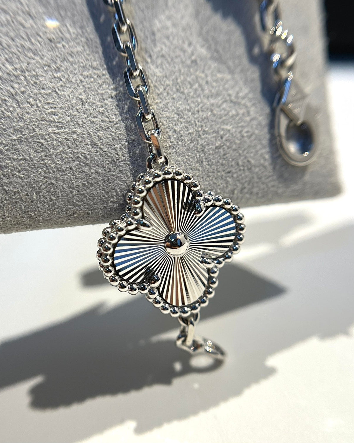 [Stars Jewelry] CLOVER 5 MOTIF LASER BRACELET COLLECTION
