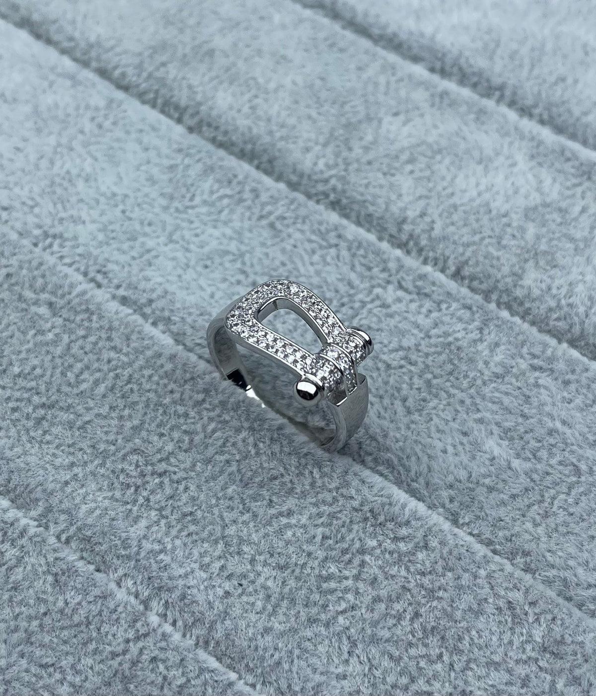 [Stars Jewelry]Wide Hoof-Shaped Diamond-Studded Ring