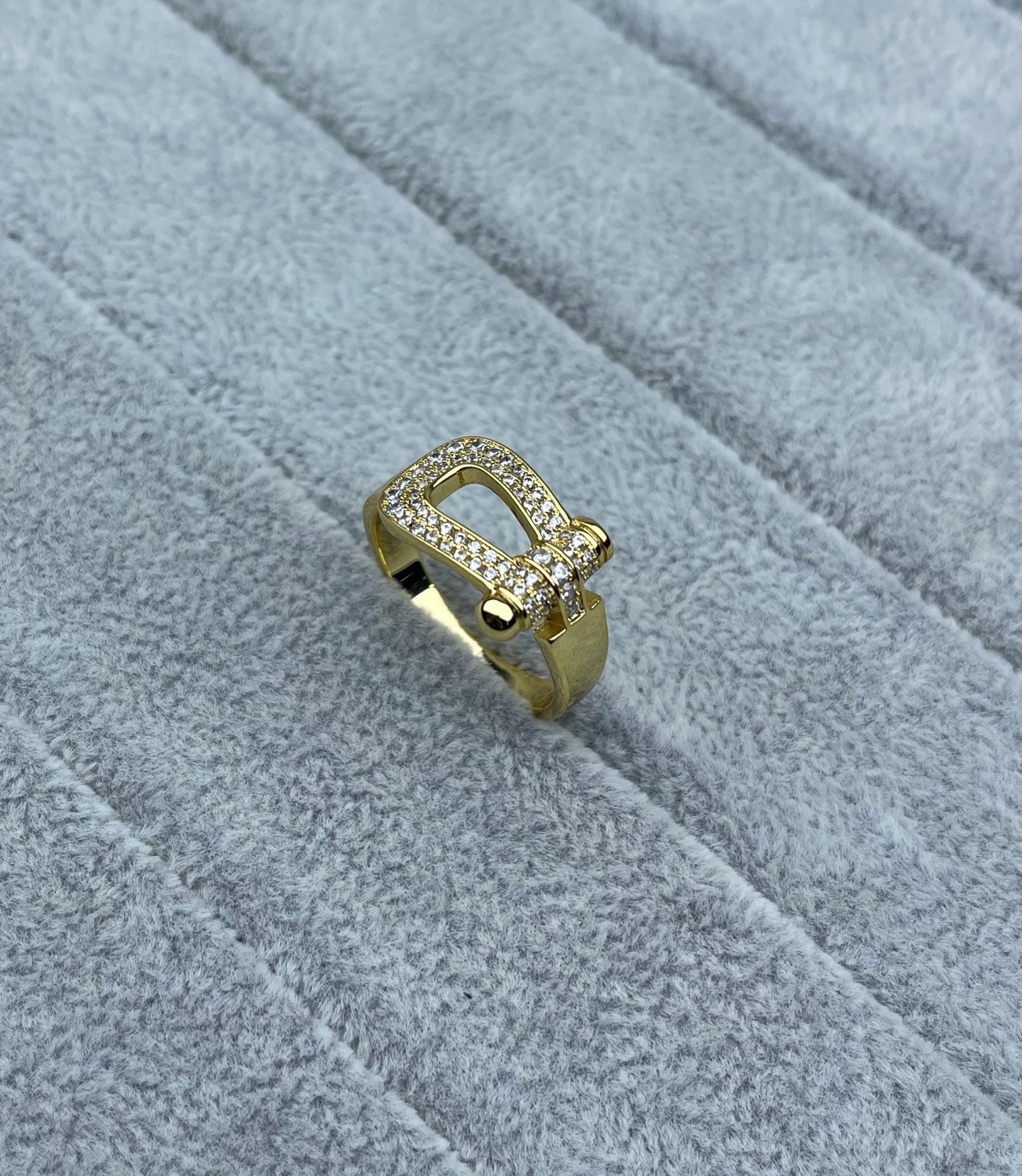 [Stars Jewelry]Wide Hoof-Shaped Diamond-Studded Ring