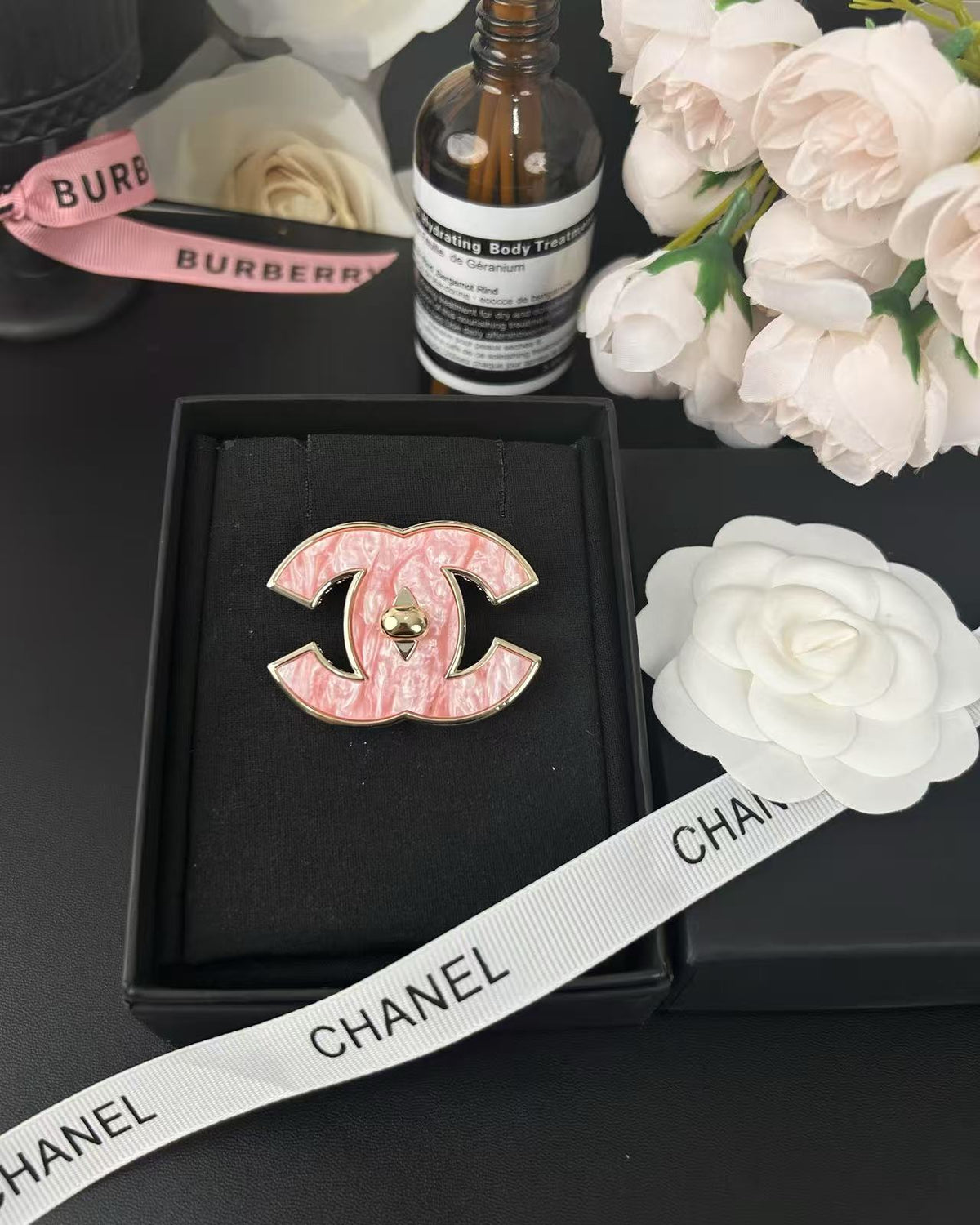 [Stars Jewelry]Pink Resin Classic Brooch 5cm
