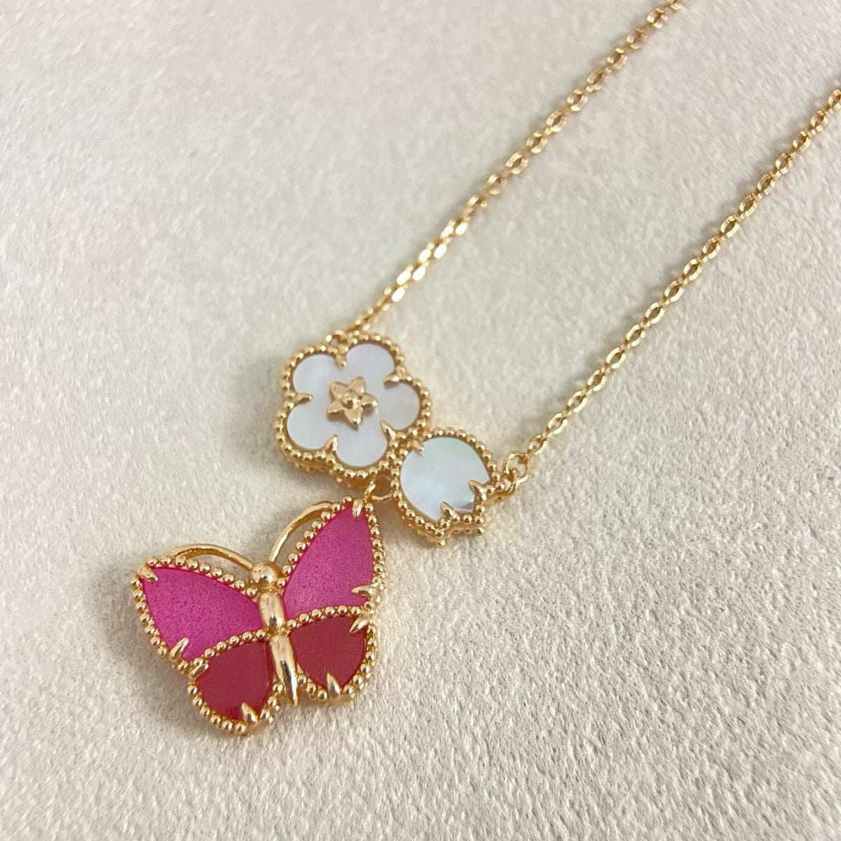 [Stars Jewelry]ROSE QUARTZ THREE‑IN‑ONE BUTTERFLY NECKLACE