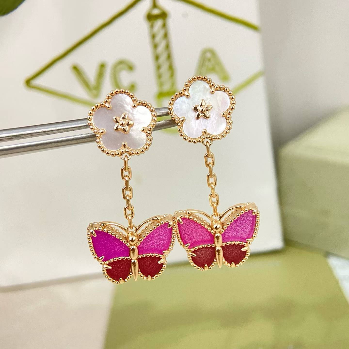 [Stars Jewelry]ROSE QUARTZ TWO‑FLOWER BUTTERFLY DROP EARRINGS