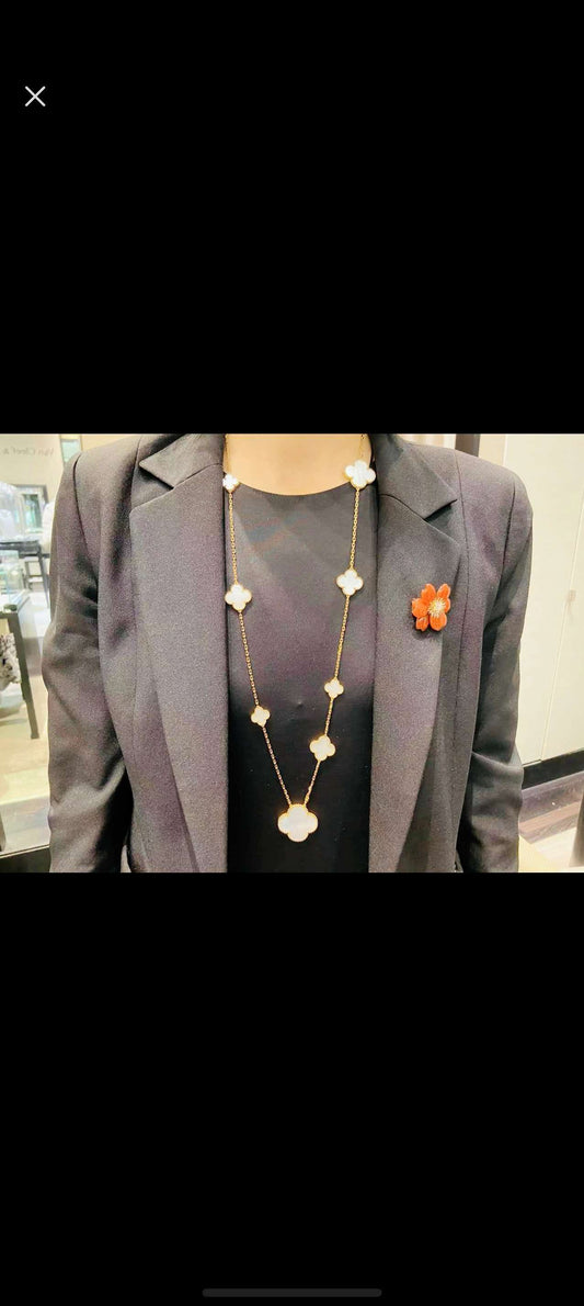 [Stars Jewelry]White Mother-of-Pearl Clover 11-Motif Necklace