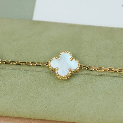 [Stars Jewelry]CLOVER WHITE PEARL MOP 5 MOTIF BRACELET COLLECTION