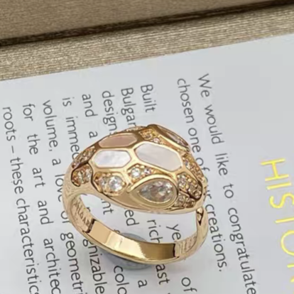[Stars Jewelry]BRAND NEW ASSORTED SNAKE HEAD MOTHER OF PEARL RINGS