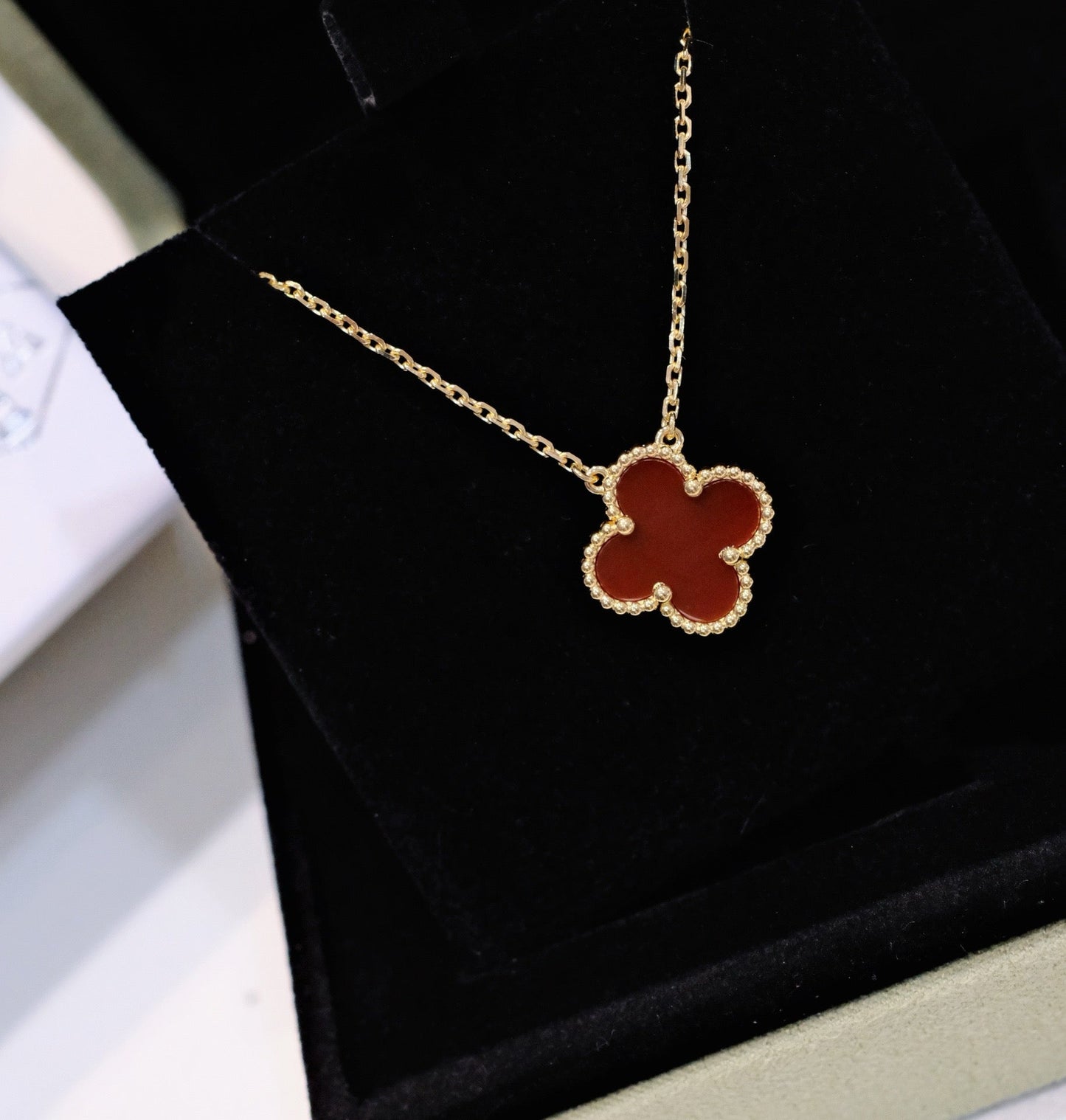 [Stars Jewelry]CLOVER 15MM CARNELIAN SINGLE FLOWER NECKLACE