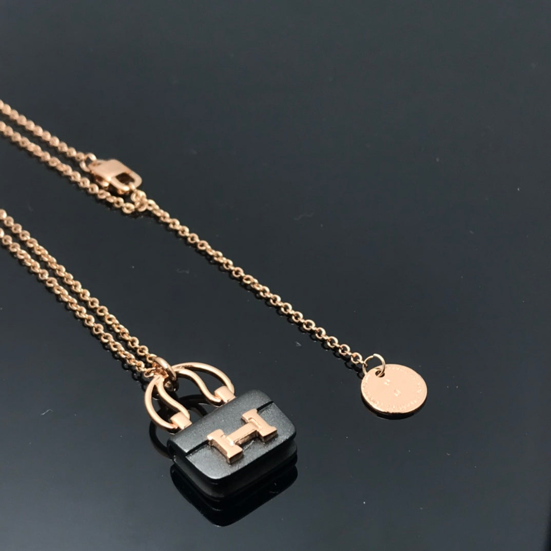 [Stars Jewelry]WOMEN'S HM AMULETTES CONSTANCE PENDANT NECKLACE