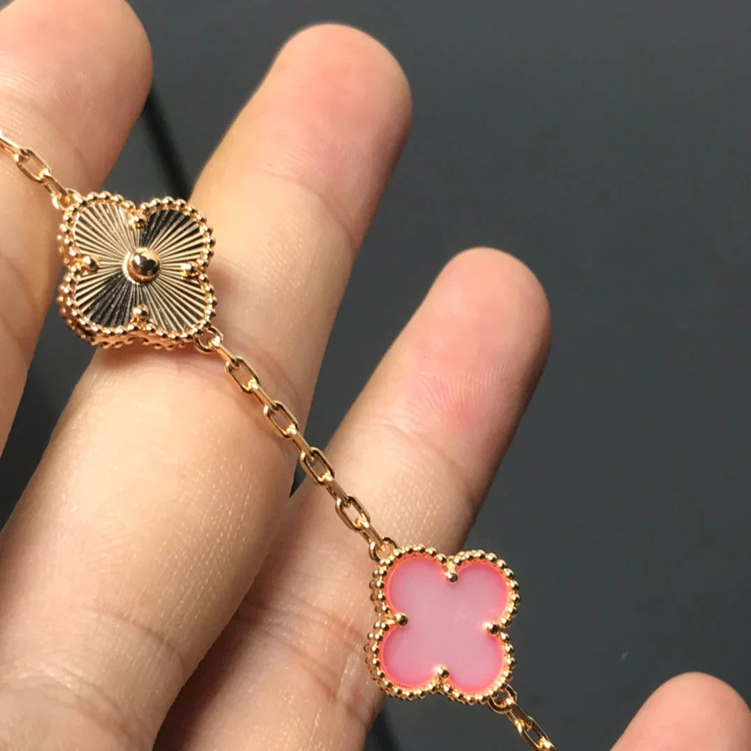[Stars Jewelry] CLOVER 5 MOTIFS  PINK MOP BRACELET COLLECTION